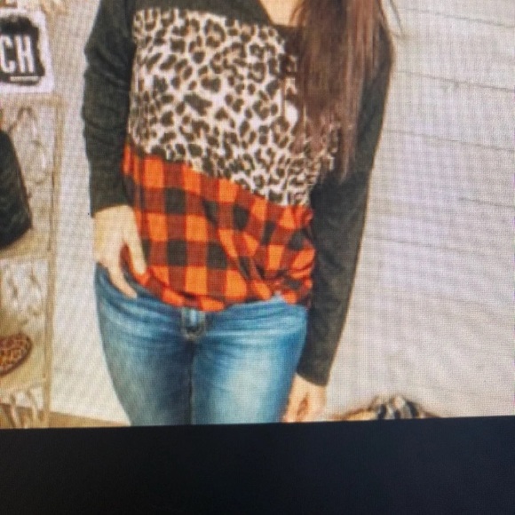 Large Red Plaid Leopard Tie Knot - Picture 1 of 7